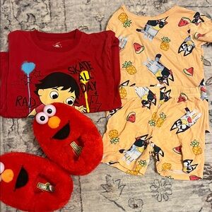 Toddler fun package 4T Ryan's world shirt and Bluey pajamas/elmo size 7/8slipper